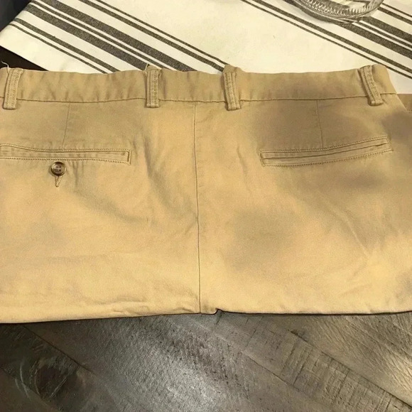 old Navy men flat front khaki shorts size 36 - Picture 4 of 7